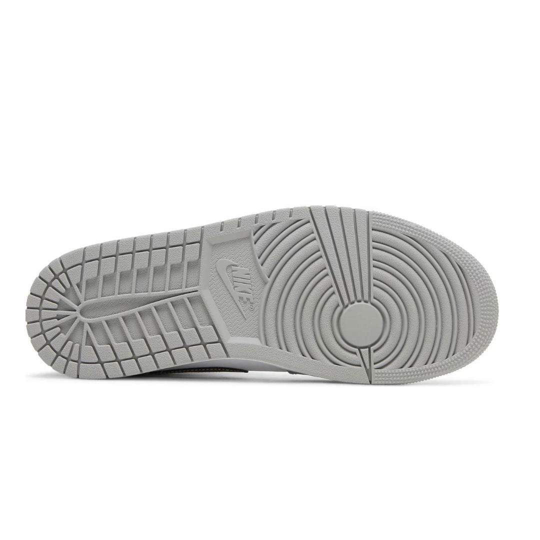 Air Jordan 1 Mid “Light Smoke Grey”